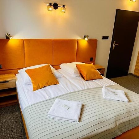 Hotel Czerwone Korale Cielimowo Экстерьер фото