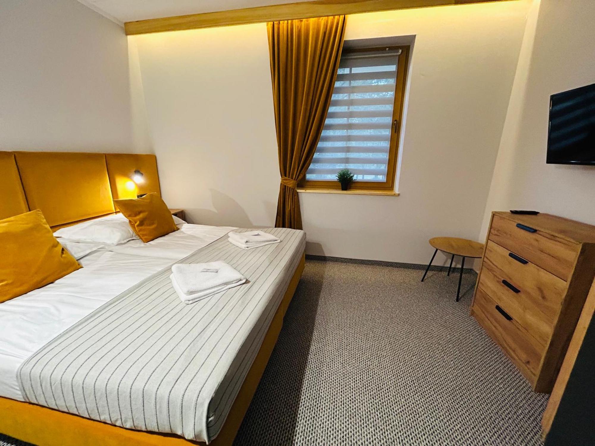 Hotel Czerwone Korale Cielimowo Экстерьер фото